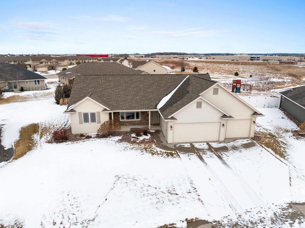 Photo of 1728 Ballinamore PLACE, De Pere, WI 54115 (MLS # 50321065)