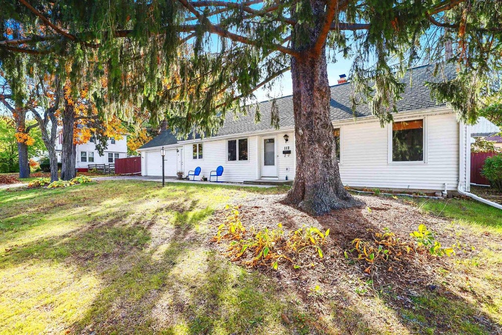 Photo of 112 E Whitney STREET, Green Bay, WI 54301 (MLS # 50334662)