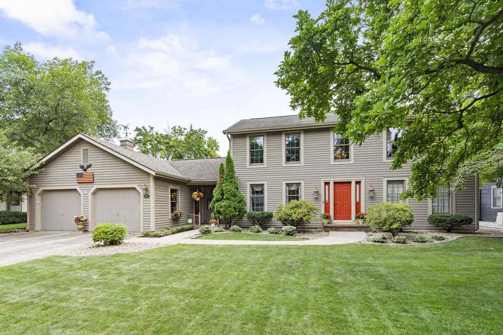 Photo of 609 Scarlet Oak COURT, Appleton, WI 54915 (MLS # 50330765)