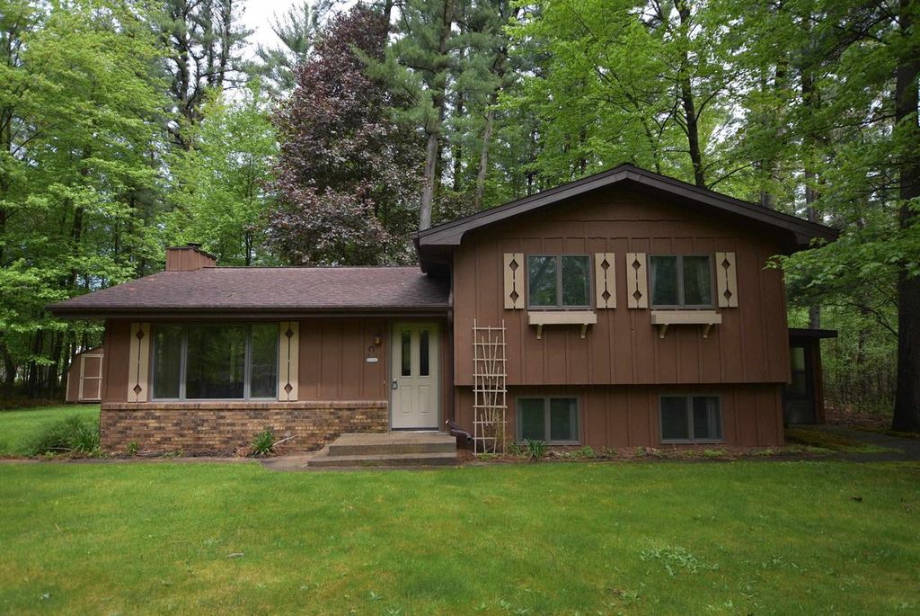 Photo of W8664 Buckhorn CIRCLE, Wautoma, WI 54982 (MLS # 50322047)