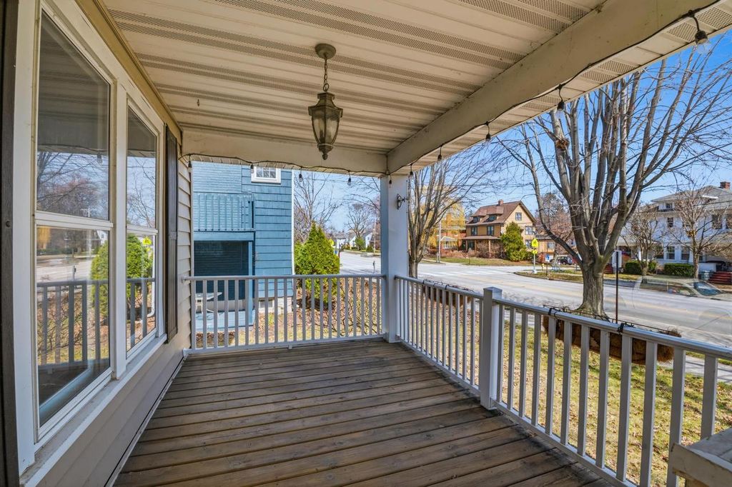 Photo of 1110 S Webster AVENUE, Green Bay, WI 54301 (MLS # 50323662)