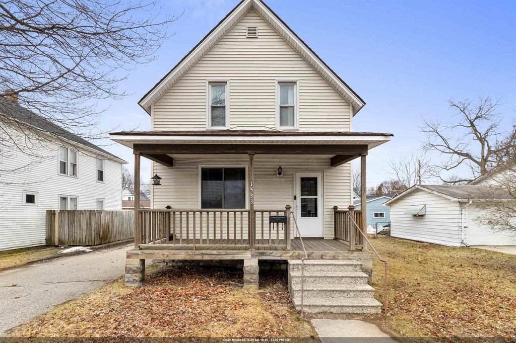 Photo of 1533 Pierce AVENUE, Marinette, WI 54143 (MLS # 50323538)