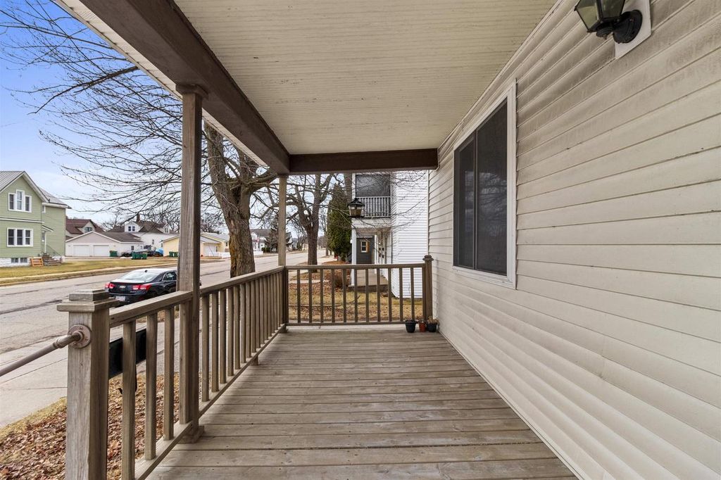 Photo of 1533 Pierce AVENUE, Marinette, WI 54143 (MLS # 50323538)