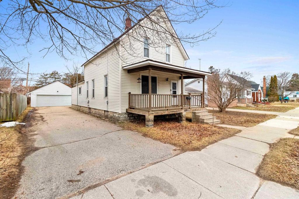 Photo of 1533 Pierce AVENUE, Marinette, WI 54143 (MLS # 50323538)