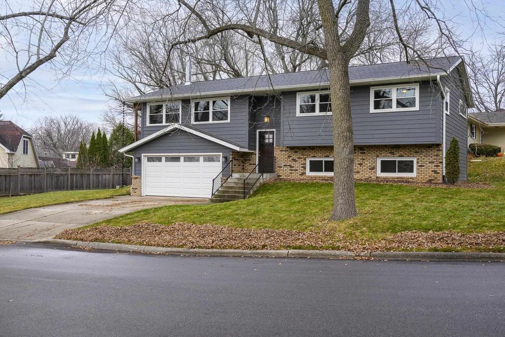 Photo of 5902 Roosevelt STREET, Middleton, WI 53562 (MLS # 2013136)