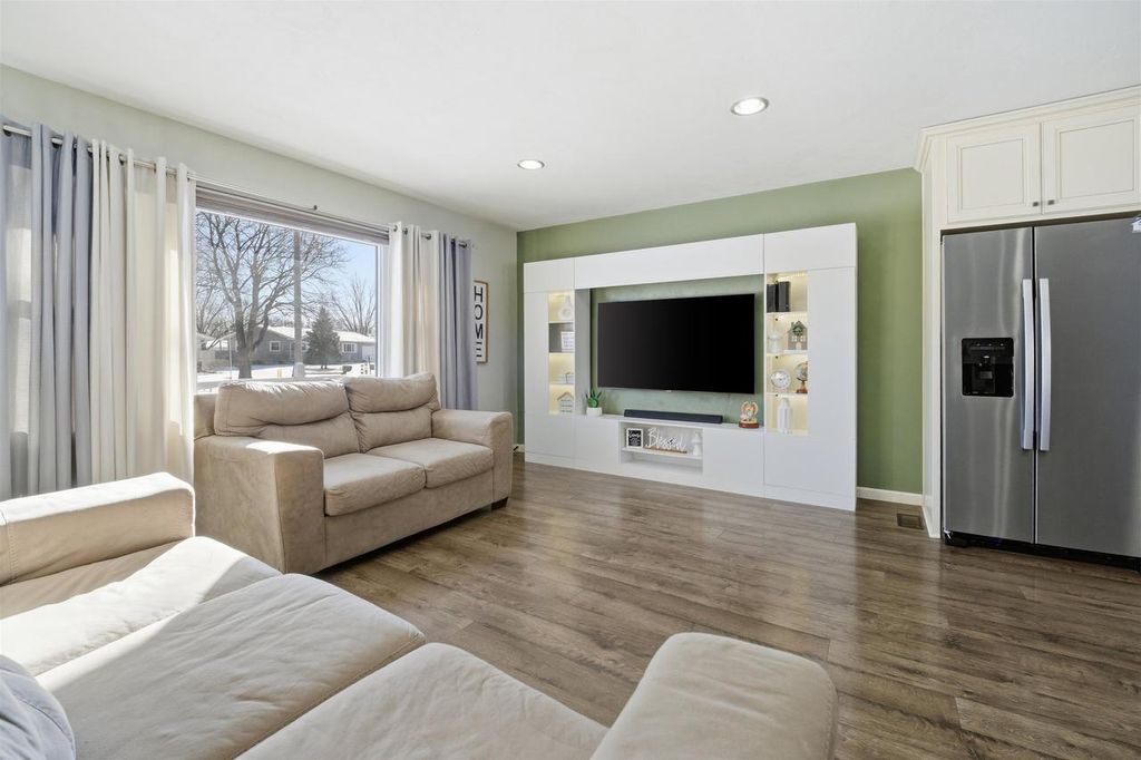 Photo of 86 Pioneer Court COURT, Fond Du Lac, WI 54935 (MLS # 2015950)