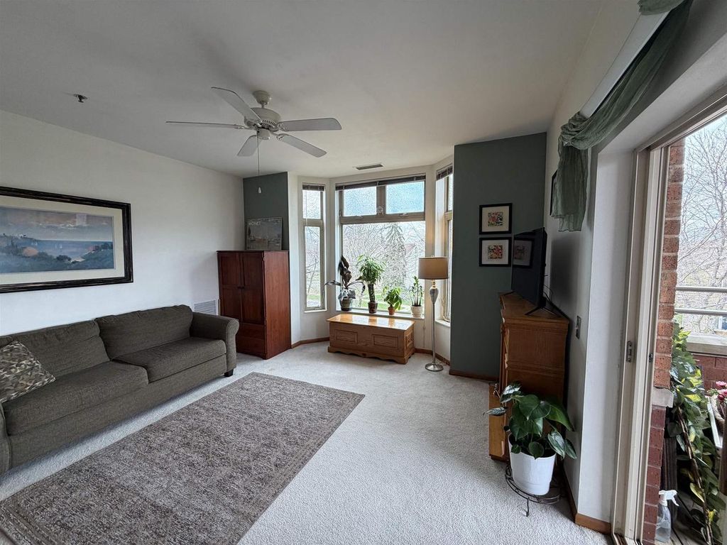 Photo of 301 Harbour Town DRIVE, Madison, WI 53717 (MLS # 2020883)