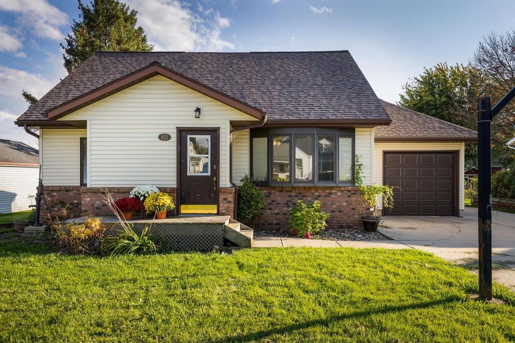 Photo of 105 Sarahs WAY, Sheboygan Falls, WI 53085 (MLS # 1944851)