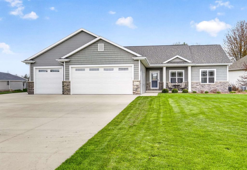 Photo of N8040 Paddock COURT, Sherwood, WI 54169 (MLS # 50324824)