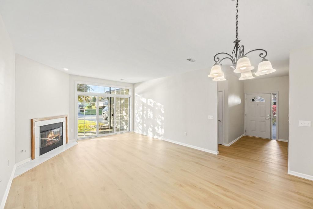 Photo of N16W26567 Tall Reeds LANE #D, Pewaukee, WI 53072 (MLS # 1941769)