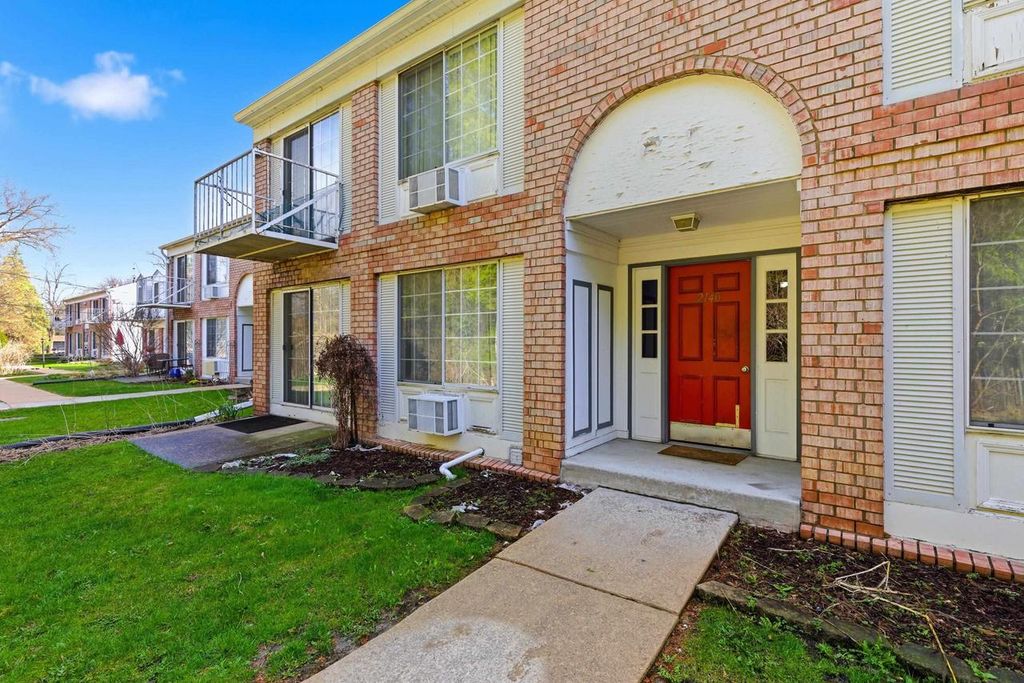 Photo of 2140 Allen BOULEVARD #3, Middleton, WI 53562 (MLS # 2020794)