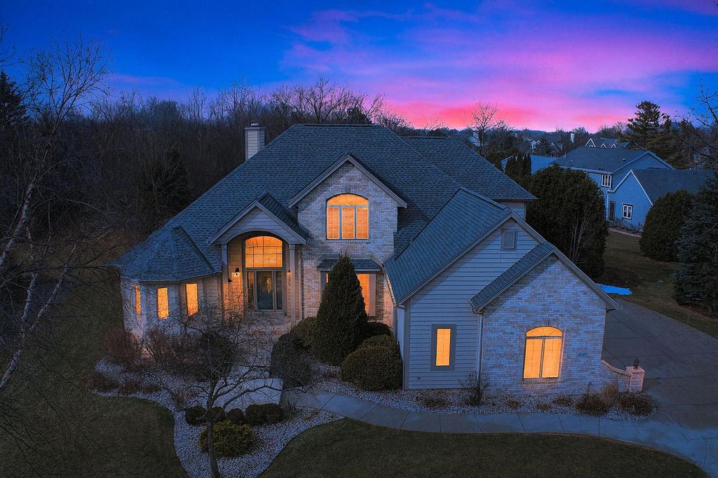 Photo of 15245 W Woodland DRIVE, New Berlin, WI 53151 (MLS # 1949483)