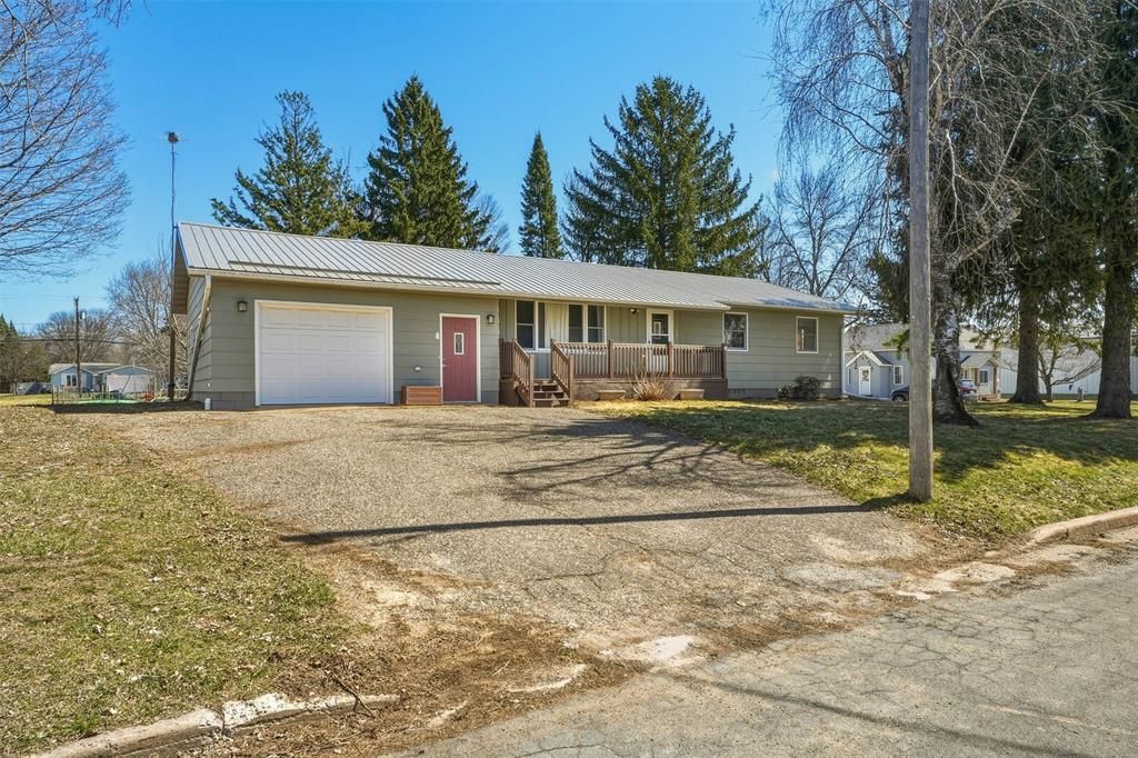 Photo of 2808 Knapp STREET, Menomonie, WI 54751 (MLS # 1599946)