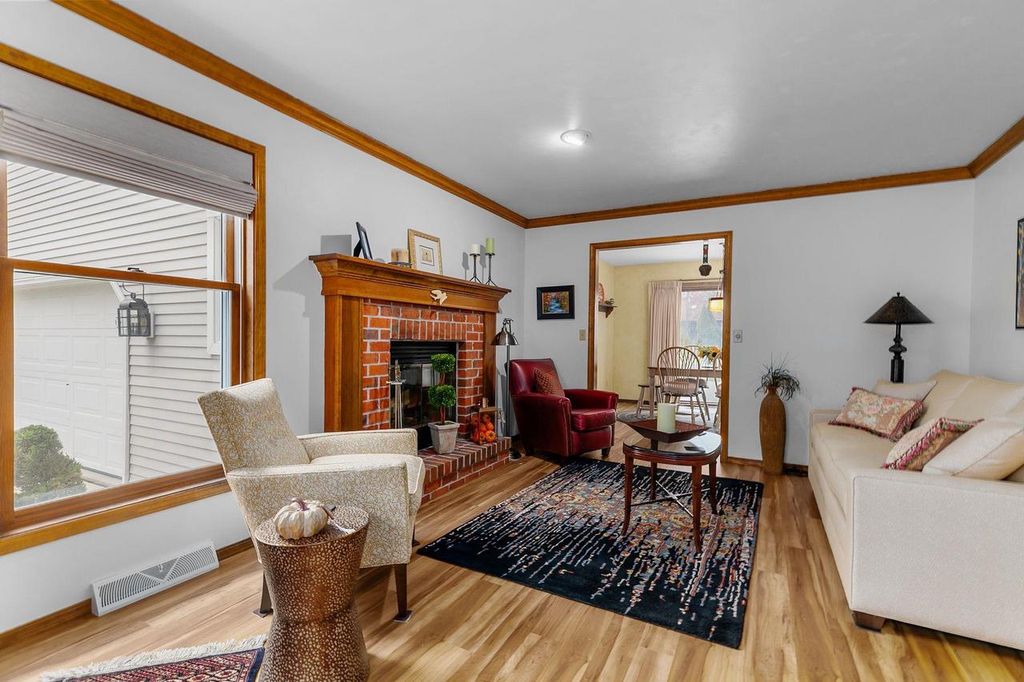 Photo of 2768 Independence DRIVE, Green Bay, WI 54303 (MLS # 50317944)