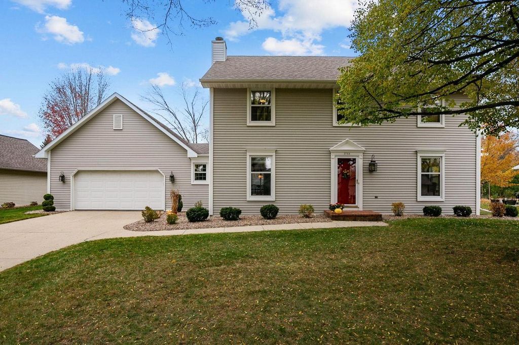 Photo of 2768 Independence DRIVE, Green Bay, WI 54303 (MLS # 50317944)