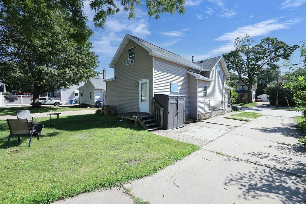 Photo of 1407 N Main STREET, Oshkosh, WI 54901 (MLS # 50330079)