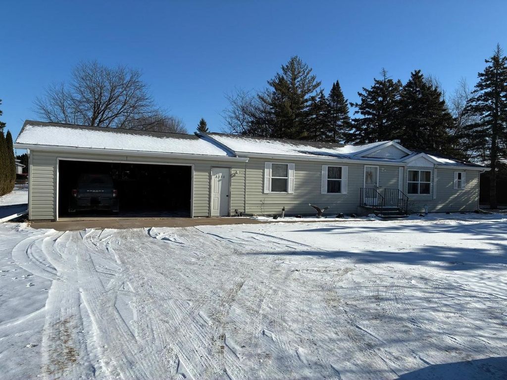Photo of 3330 N Casaloma DRIVE, Appleton, WI 54913 (MLS # 50320827)