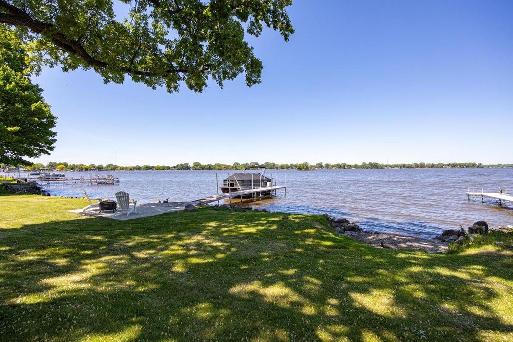 Photo of 2432 Hickory LANE, Oshkosh, WI 54901 (MLS # 50326462)