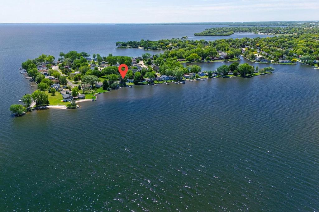 Photo of 2432 Hickory LANE, Oshkosh, WI 54901 (MLS # 50326462)