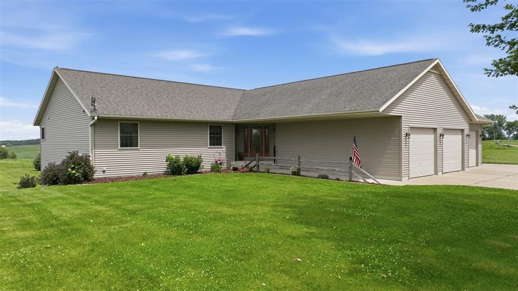 Photo of E11910 County Road K, Augusta, WI 54722 (MLS # 1602754)