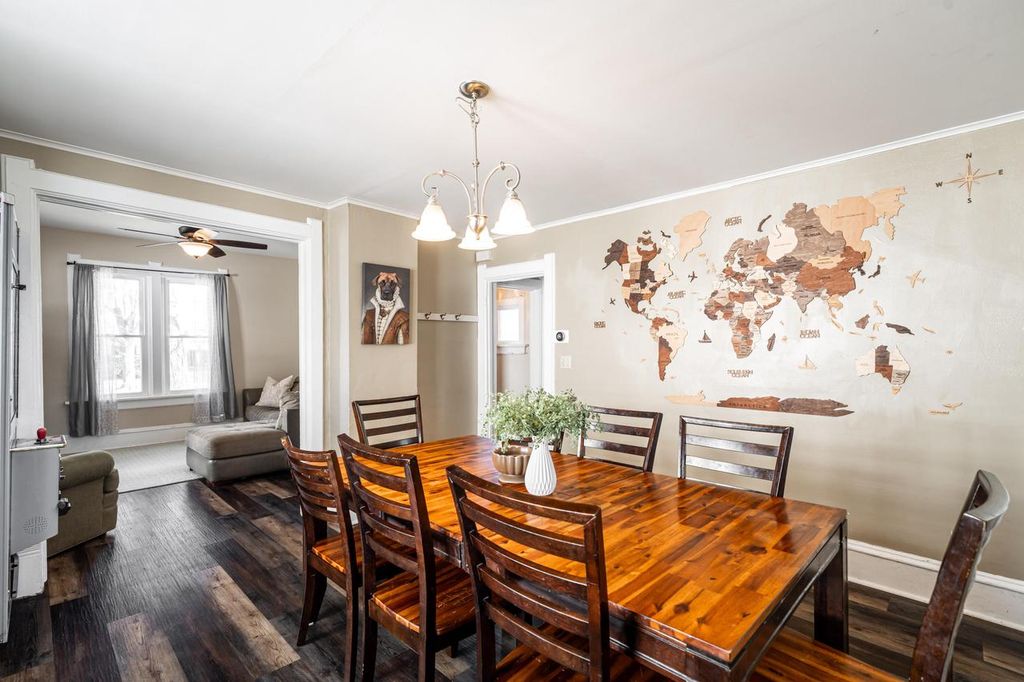 Photo of 923 Beechwood AVENUE, Waukesha, WI 53186 (MLS # 1955079)