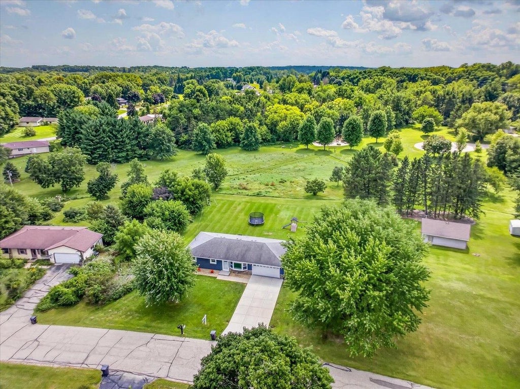 Photo of 4769 Eisenhower STREET, Oregon, WI 53575 (MLS # 2030887)