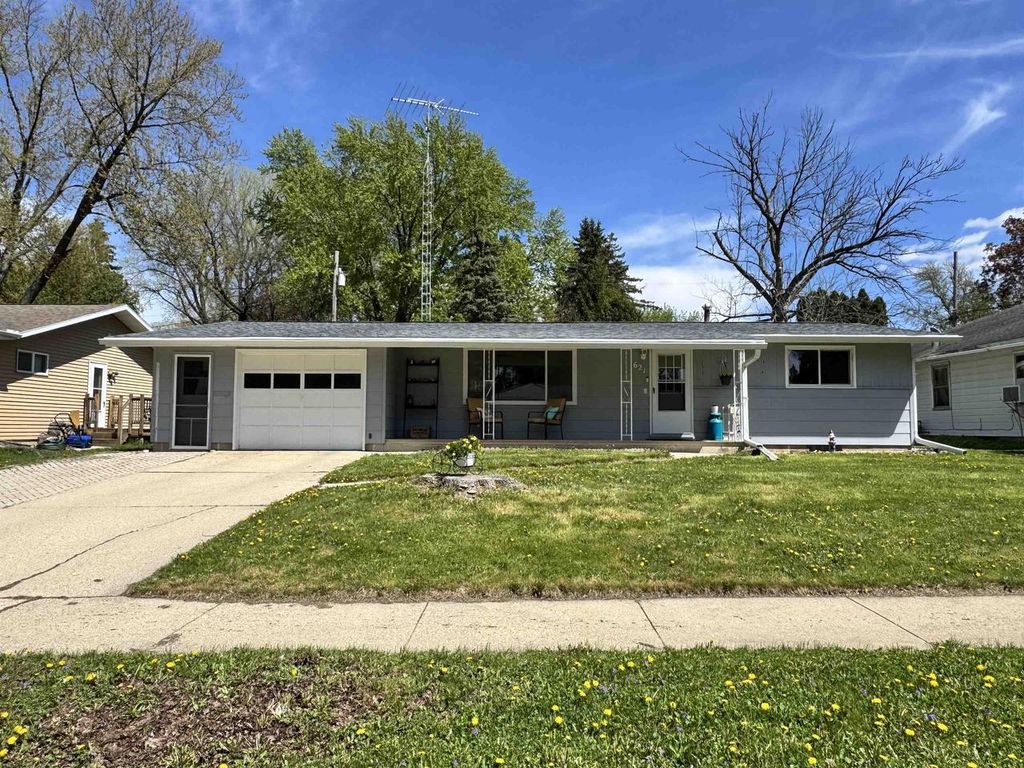 Photo of 621 West STREET, Beaver Dam, WI 53916 (MLS # 2021909)