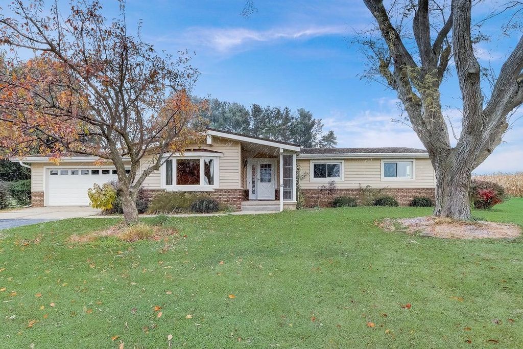 Photo of 7033 Cty Hwy M, West Bend, WI 53090 (MLS # 1945515)