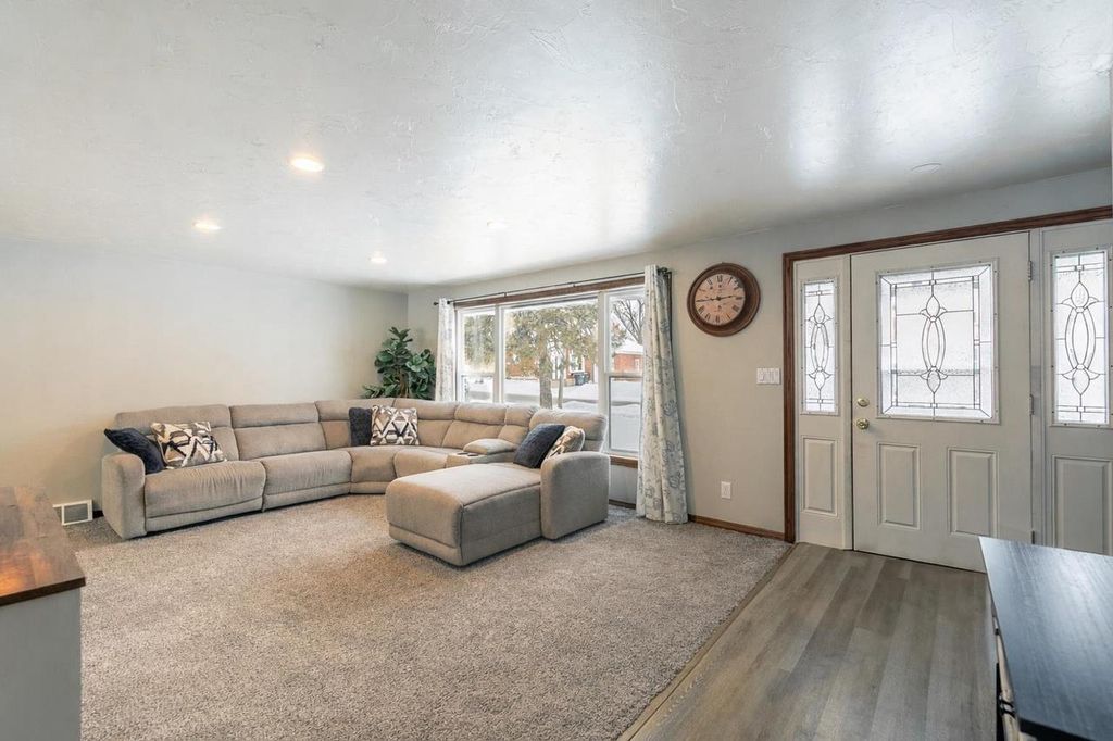 Photo of 428 Lincoln STREET, Seymour, WI 54165 (MLS # 50322605)