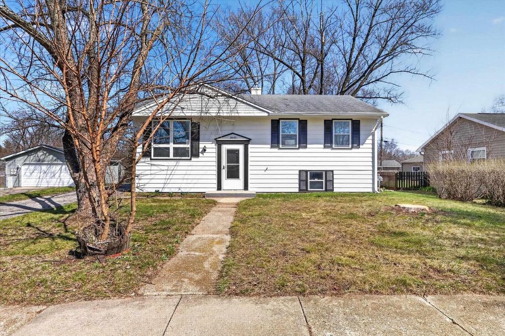 Photo of 2043 Linway DRIVE, Beloit, WI 53511 (MLS # 2020279)