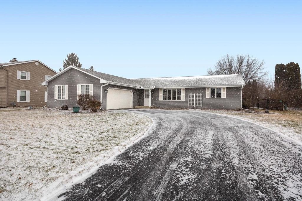 Photo of 4029 Southwyck DRIVE, Janesville, WI 53546 (MLS # 2014713)
