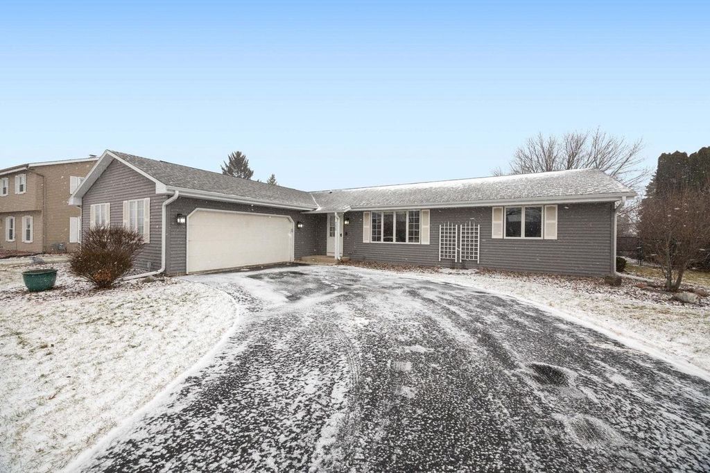 Photo of 4029 Southwyck DRIVE, Janesville, WI 53546 (MLS # 2014713)