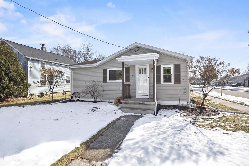 Photo of 501 E Maple STREET, Appleton, WI 54915 (MLS # 2017083)