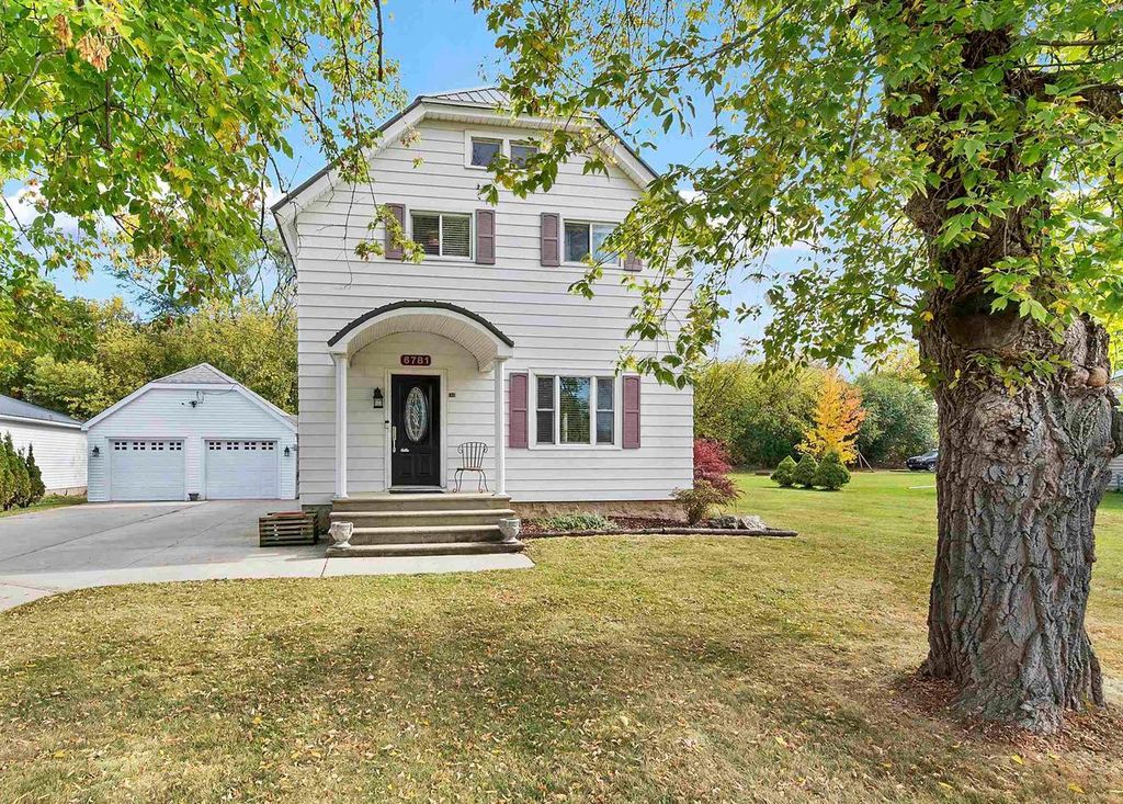 Photo of 6781 Deuster STREET, Greenleaf, WI 54126 (MLS # 50316773)