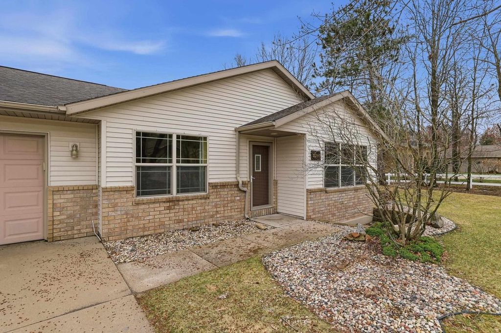 Photo of 1701 Schiller DRIVE, Stevens Point, WI 54482 (MLS # 22601478)