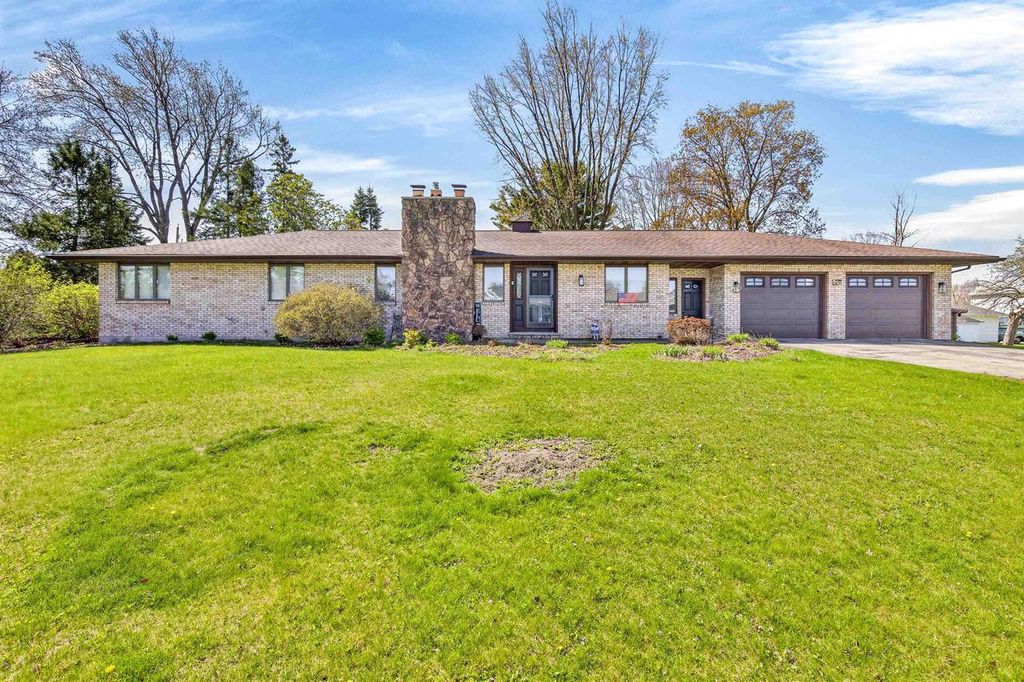 Photo of 510 Adams STREET, Oconto, WI 54153 (MLS # 50325308)