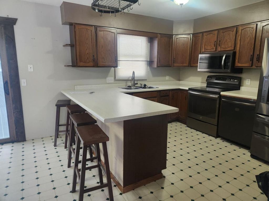 Photo of 1409 S Adams AVENUE, Marshfield, WI 54449 (MLS # 22600023)