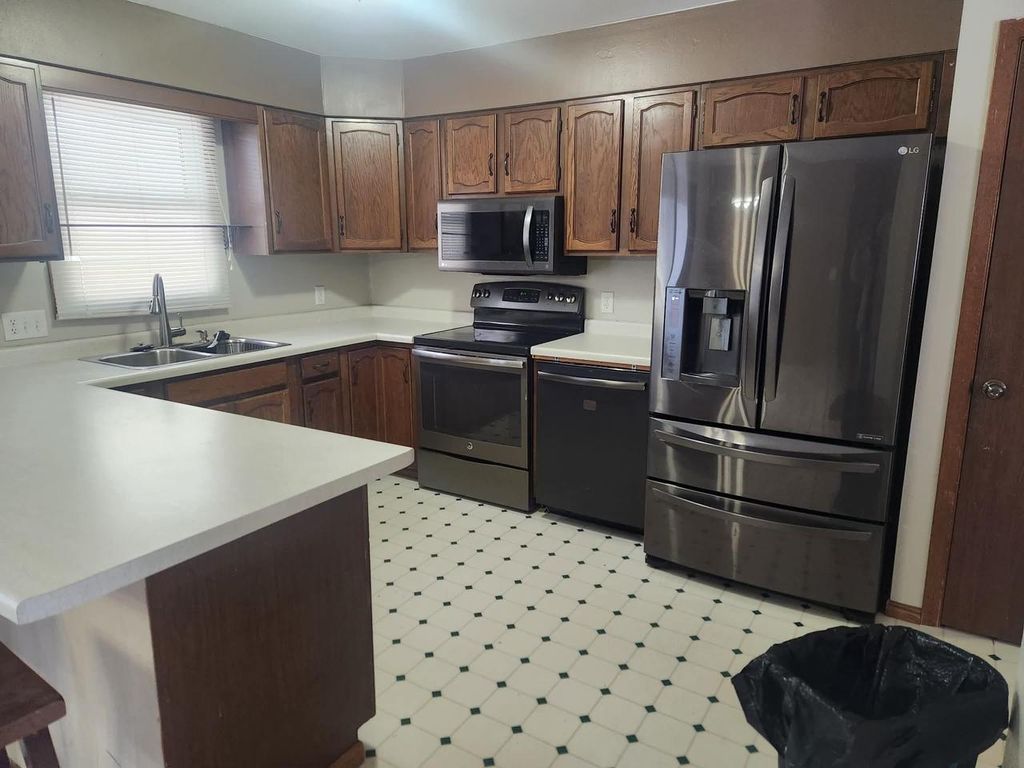 Photo of 1409 S Adams AVENUE, Marshfield, WI 54449 (MLS # 22600023)