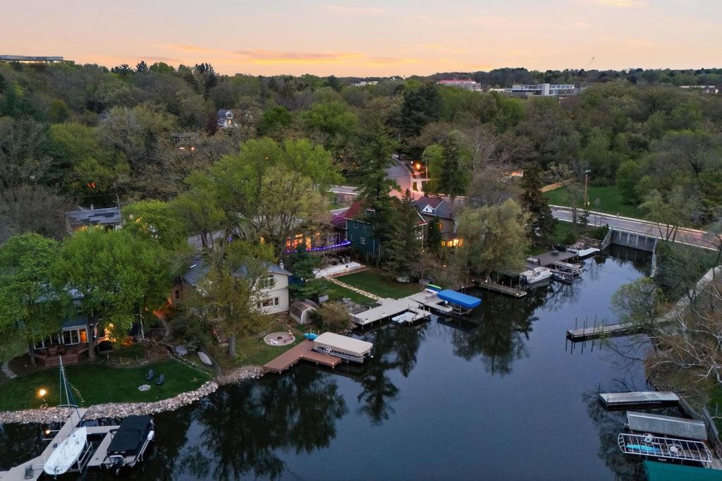 Photo of 5158 Spring COURT, Madison, WI 53705 (MLS # 2018556)