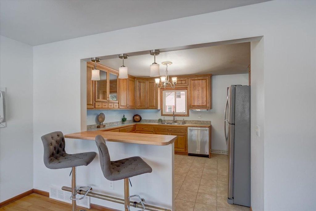 Photo of 413 N Rosa ROAD, Madison, WI 53705 (MLS # 2014431)