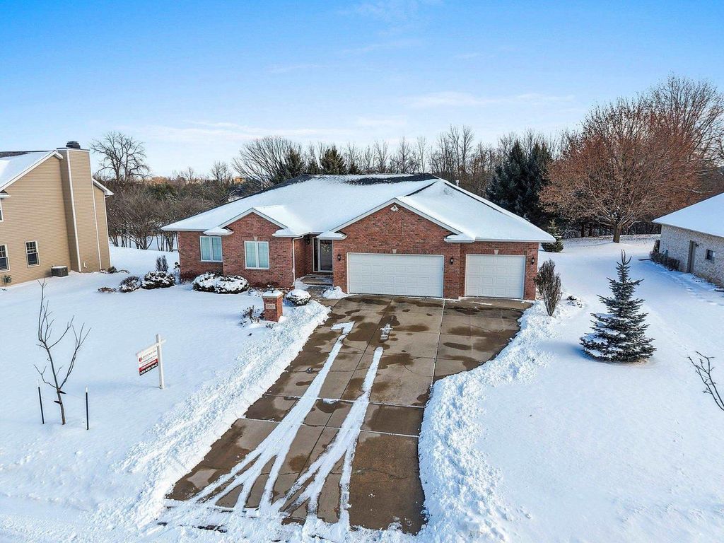 Photo of 2087 Swanstone CIRCLE, De Pere, WI 54115 (MLS # 50316416)