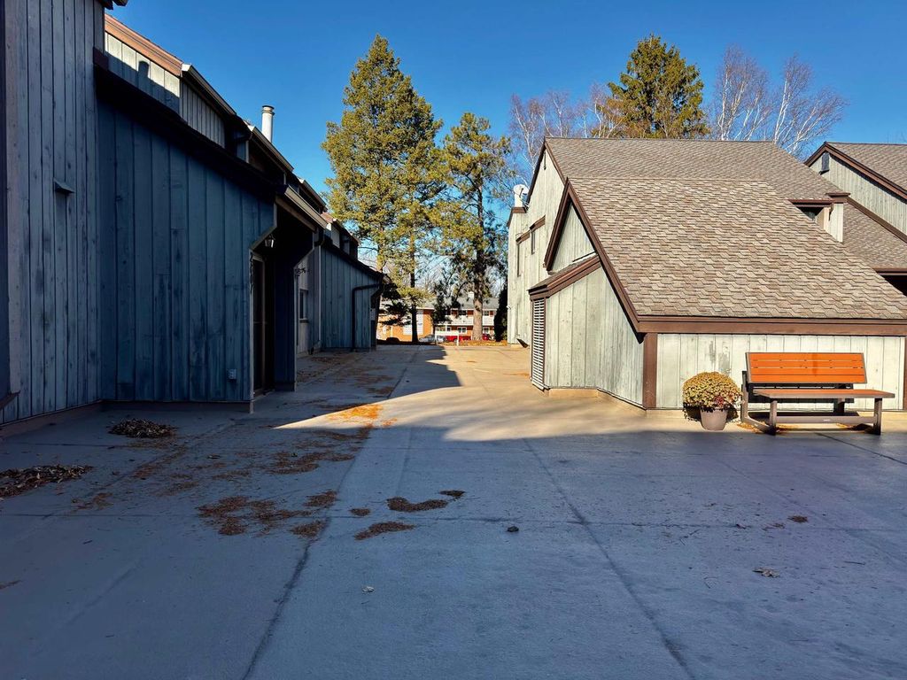 Photo of 2803 Century Harbor ROAD #4, Middleton, WI 53562 (MLS # 2013085)