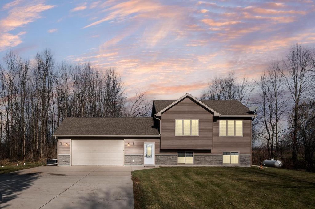 Photo of W2078 Buttercup AVENUE, Berlin, WI 54923 (MLS # 2012932)