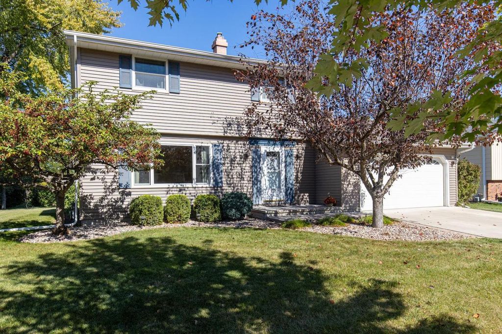 Photo of 2450 Arcadia AVENUE, Oshkosh, WI 54904 (MLS # 50316409)