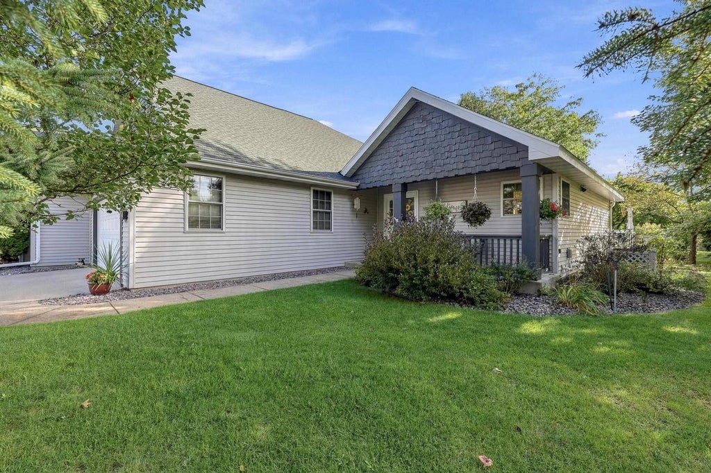 Photo of 1142 Hearthstone PLACE, Plover, WI 54467 (MLS # 22604713)