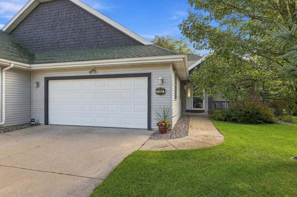 Photo of 1142 Hearthstone PLACE, Plover, WI 54467 (MLS # 22604713)