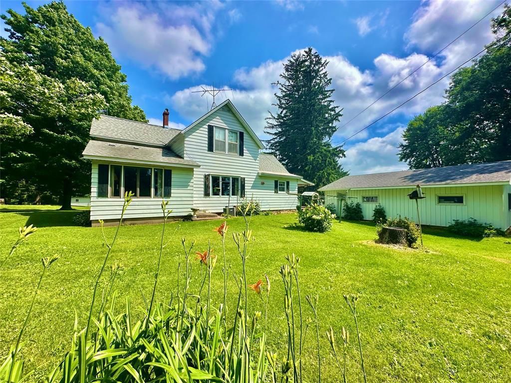 Photo of N3236 Nelson RD, Stockholm, WI 54769 (MLS # 1602745)