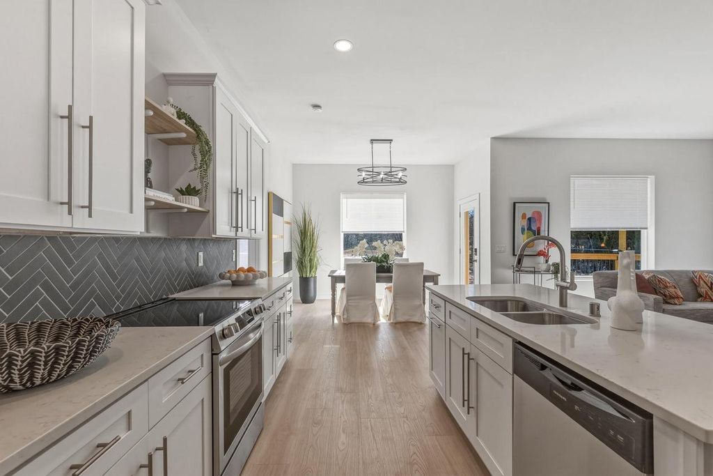 Photo of 4013 W Parkland AVENUE, Brown Deer, WI 53209 (MLS # 1950217)