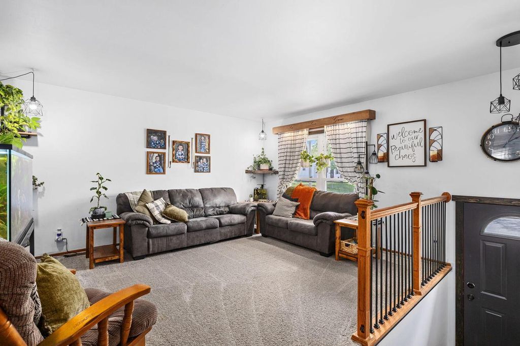 Photo of 517 11th AVENUE S AVENUE S, Onalaska, WI 54650 (MLS # 1962598)