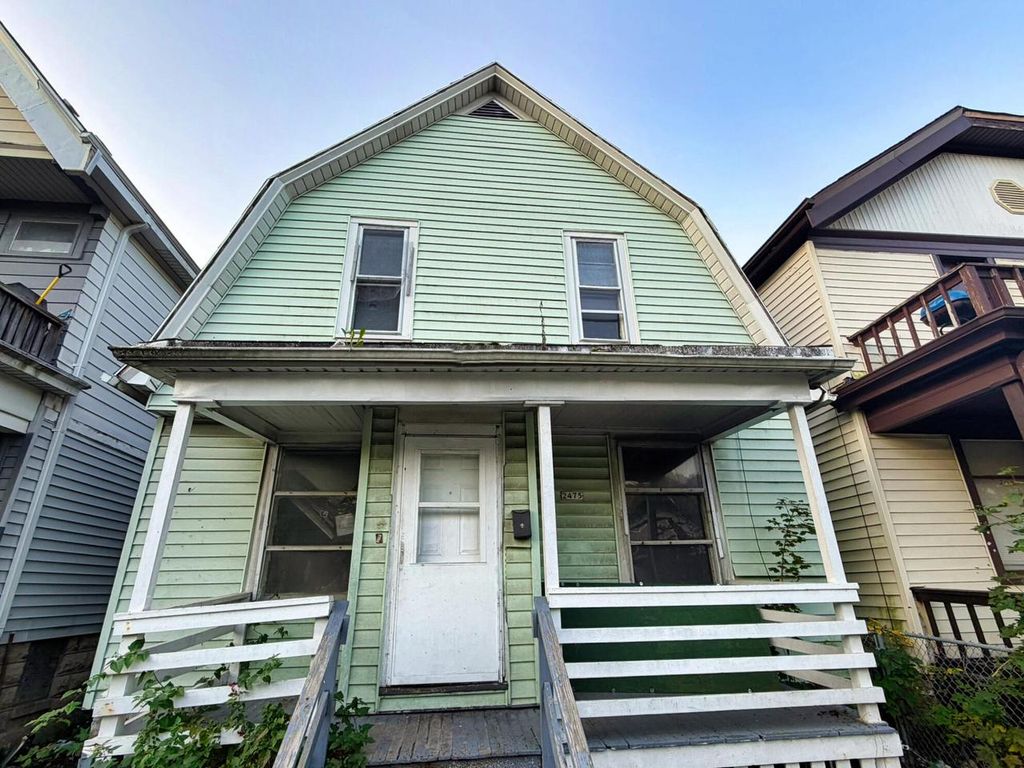 Photo of 2475 W Keefe AVENUE #2475A, Milwaukee, WI 53206 (MLS # 1937905)